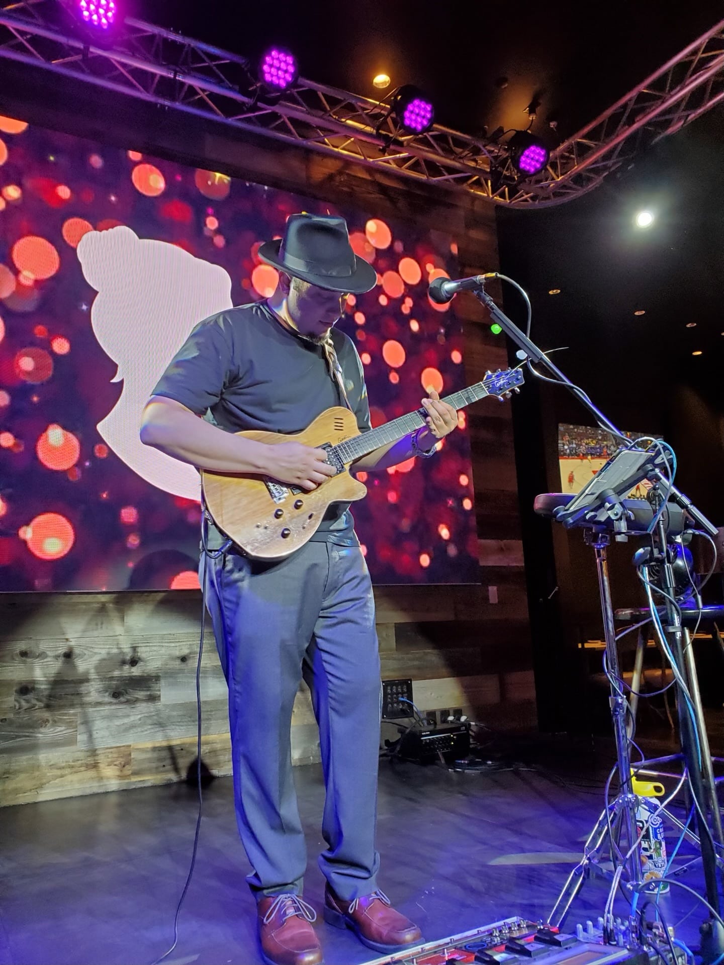 Live Music with Donzo- Saturday Taproom Tunes