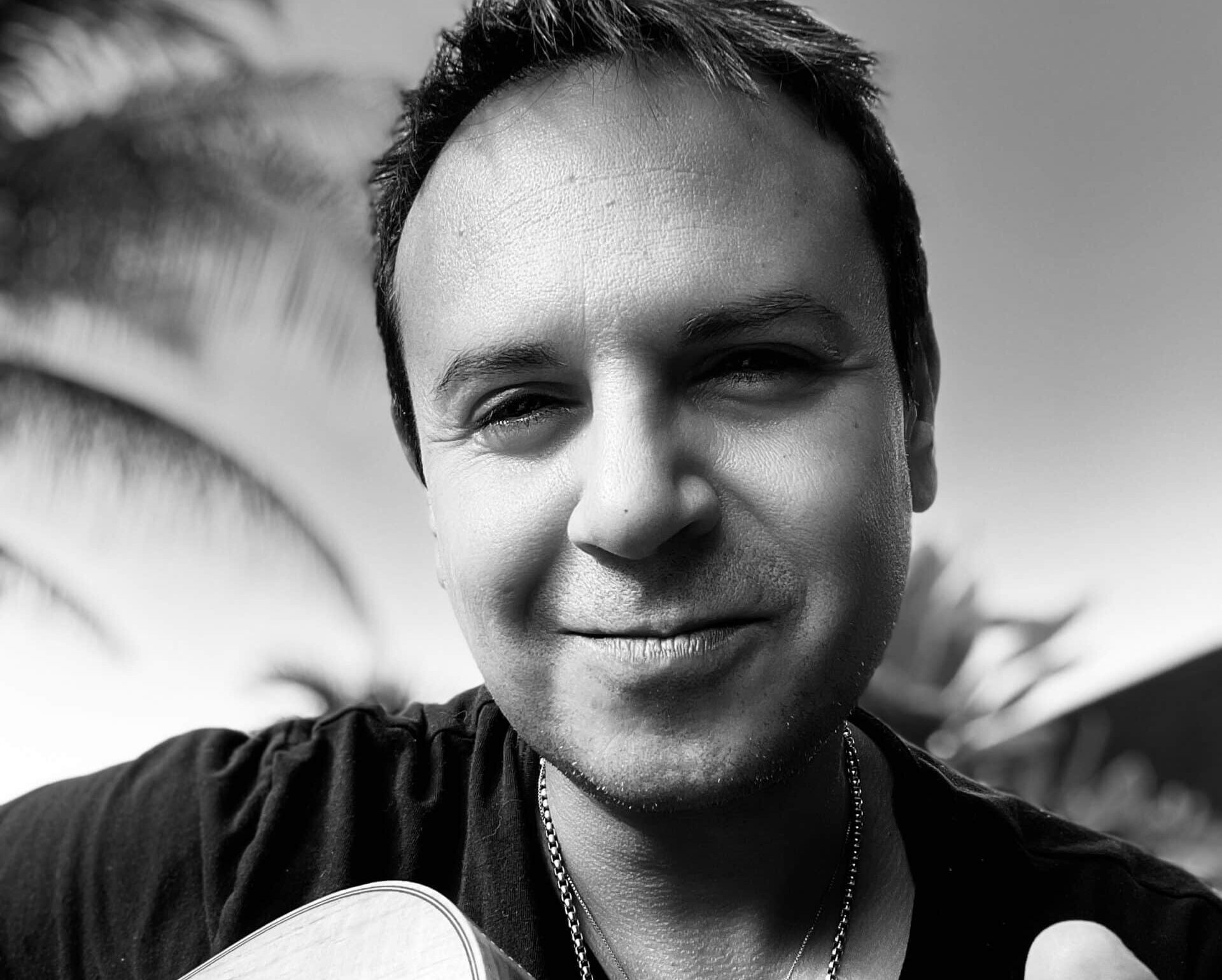 Live Music - Rick Duarte